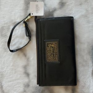 Coach Daisy Liquid Gloss Zippy Wallet